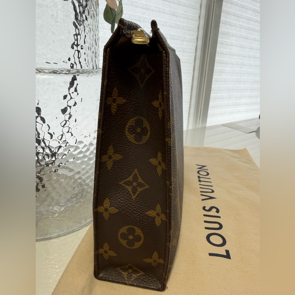 Authentic Louis Vuitton Monogram Canvas Toiletry 26 Pouch Clutch Handbag - Picture 7 of 17